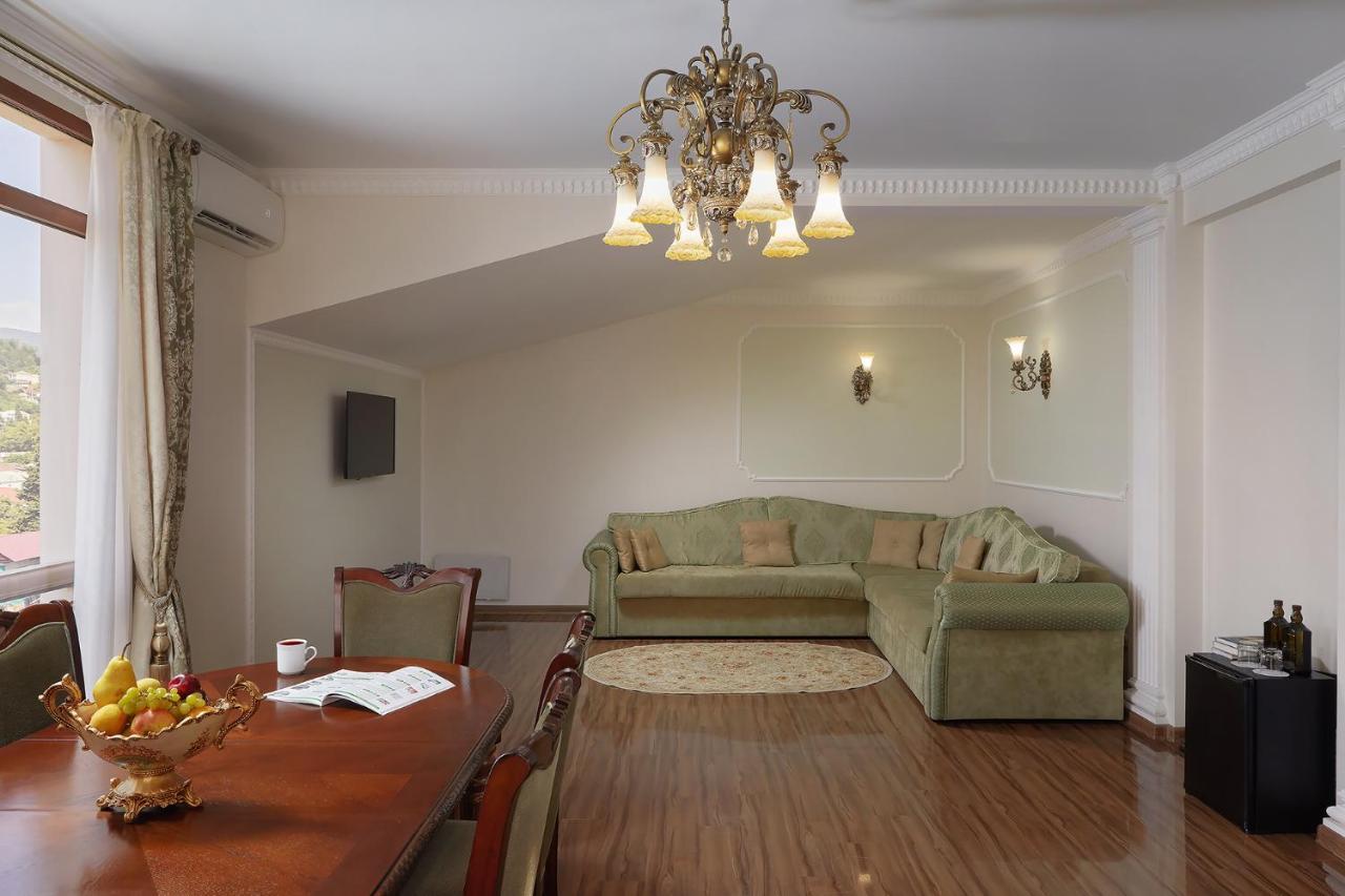 Garuda Boutique Hotel Σουχούμι Εξωτερικό φωτογραφία