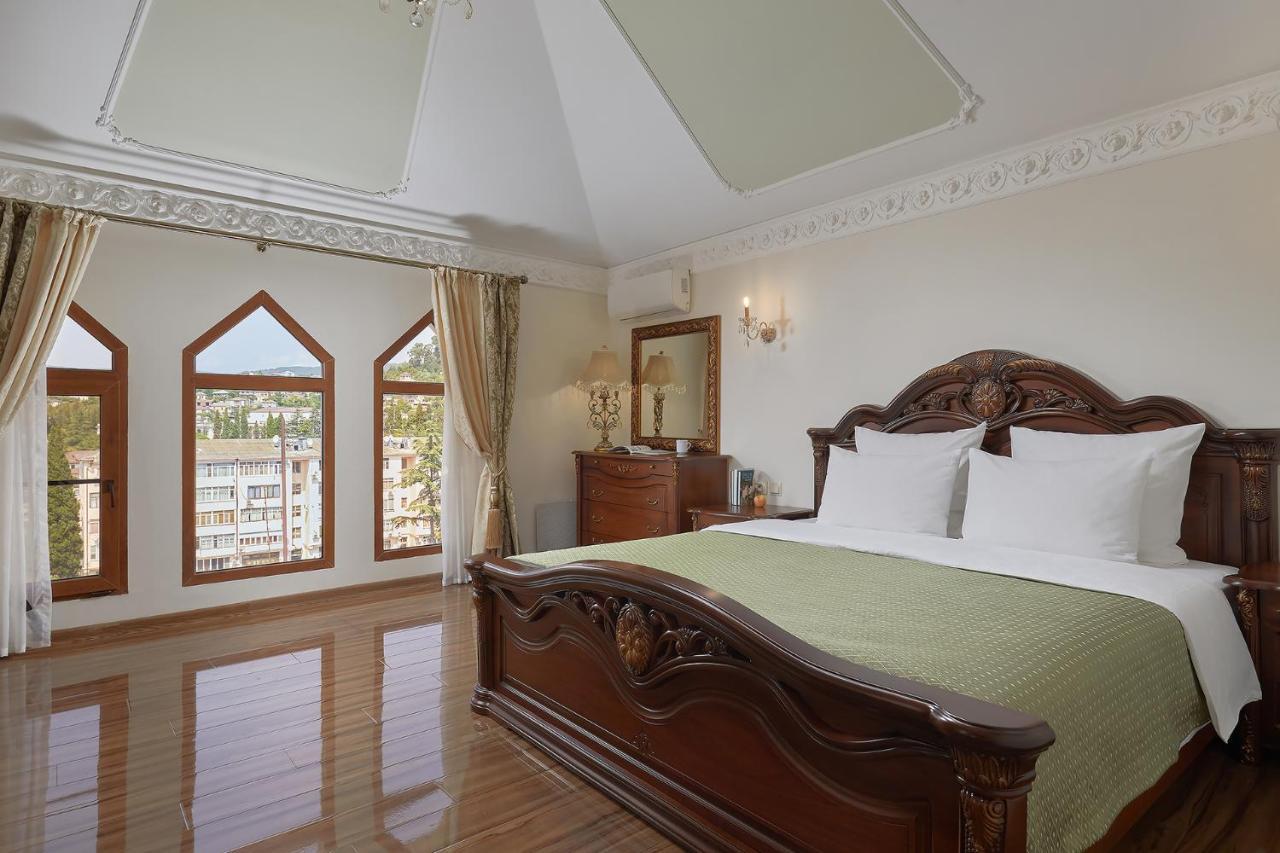 Garuda Boutique Hotel Σουχούμι Εξωτερικό φωτογραφία