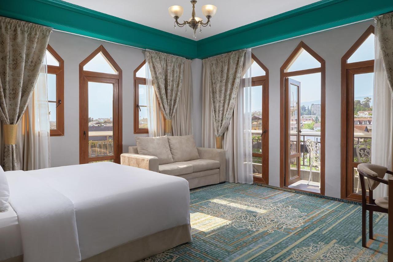 Garuda Boutique Hotel Σουχούμι Εξωτερικό φωτογραφία