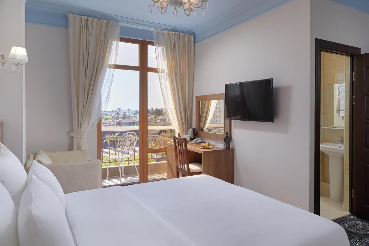 Garuda Boutique Hotel Σουχούμι Εξωτερικό φωτογραφία