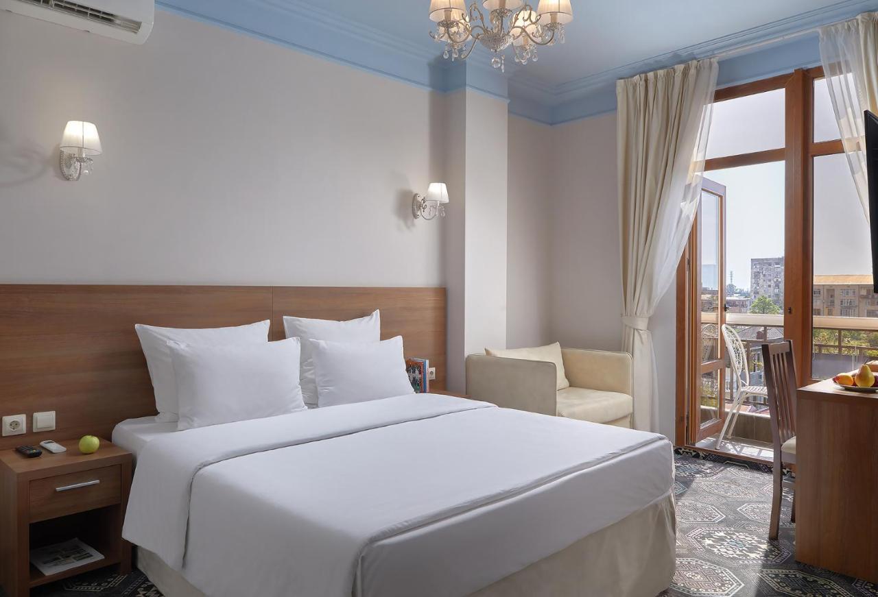 Garuda Boutique Hotel Σουχούμι Εξωτερικό φωτογραφία